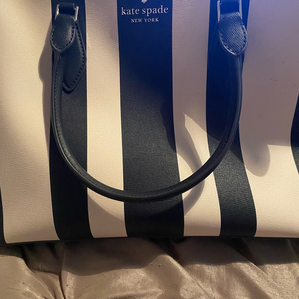 Kate spade nwot med satchel